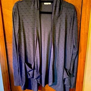 🖤Maurice’s light weight Gray cardi 🖤